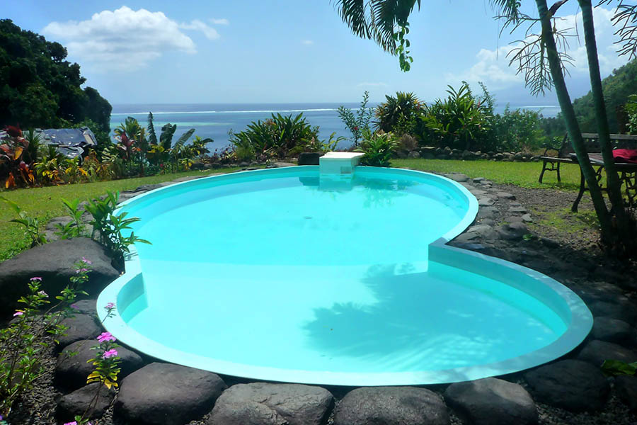 Piscine du Vanira Lodge Pension à Tahiti